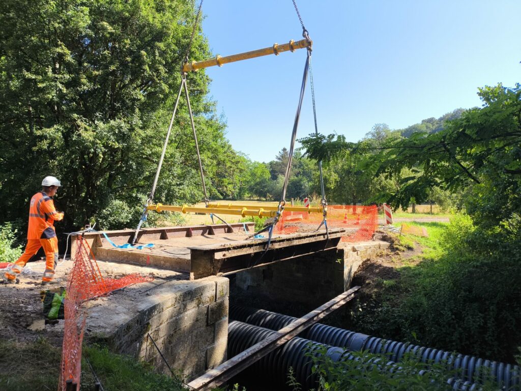 Un pont s’élève à Celle-en-Bassigny[https://haute-marne.fr/un-pont-seleve-a-celle-en-bassigny/]